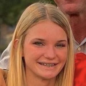 emmy lee, 19 (TikTok Star)