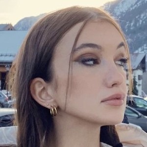 Emmy Vanliew image 8