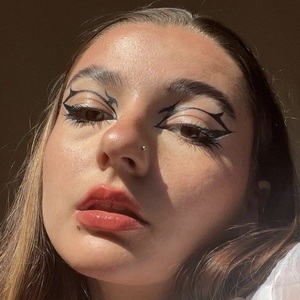 emohokage, 24 (TikTok Star)