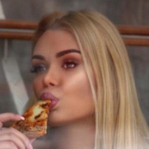 Eni Koci, 28 (R＆B歌手)