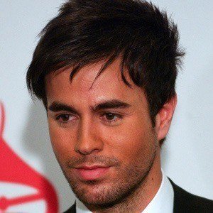 Enrique Iglesias, 50 (Ca sĩ nhạc Pop)