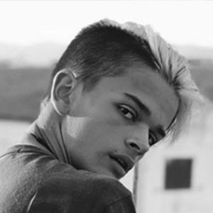 Enzo Pebre, 24 (Star di YouTube)