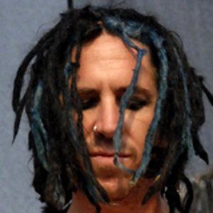 Eric Melvin, 59 (Gitarrist)