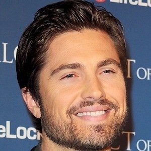 Eric Winter image 3