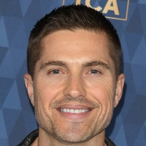 Eric Winter image 5
