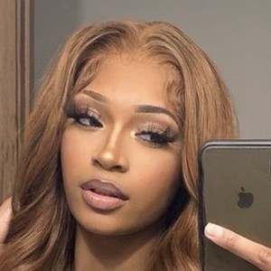 Erica Kane, 25 (TikTok明星)