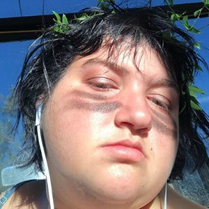 Erika Mayo, 27 (流行歌手)