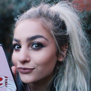 Erika Saccone image 4