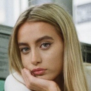 Erin Bloomer image 4