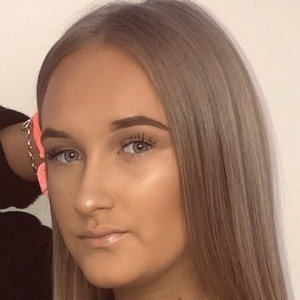 Erin Bowyer, 23 (Instagram明星)