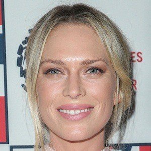 Erin Foster, 43 (電視女演員)