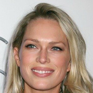 Erin Foster, 43 (TV Actress)