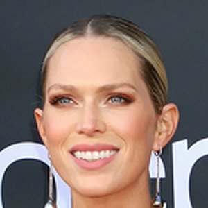 Erin Foster, 43 (TV-actrice)