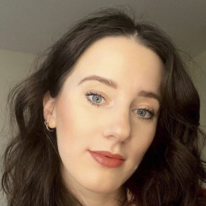 Erin Kommor, 34 (TV Actress)