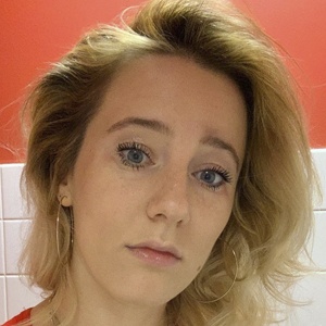 Erin Kommor, 34 (TV Actress)