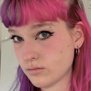 Erin Novakowski, 22 (TikToker)