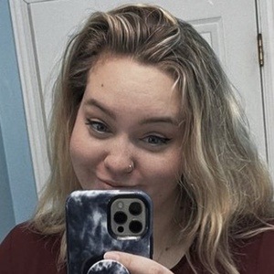 Erin Pettey, 25 (TikTok Star)