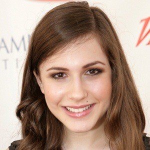 Erin Sanders, 34 (电视女演员)