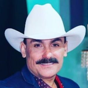 Ernesto Pérez, 61 (世界音樂歌手)