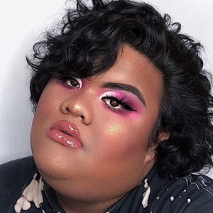 Ese Milan, 26 (Instagram Star)