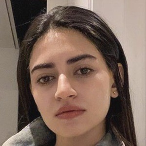 Esha Kanani, 30 (Instagram Star)