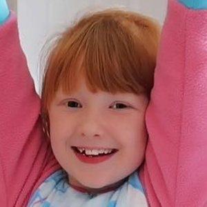 Esmé Ingham, 16 (YouTube明星)