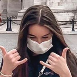 Esmee Hessels, 22 (TikTok明星)