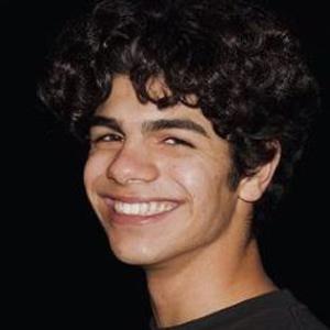 Essa Buloushi, 21 (TikTok明星)