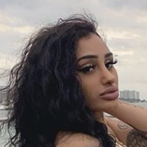 Essence Nevaeh image 5