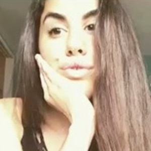 Esteela Lopez, 24 (Instagram-ster)