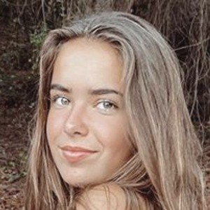 Estefi Merelles, 21 (Nữ diễn viên sân khấu)