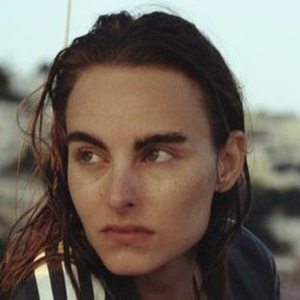 Estella Brons, 30 (Modella)