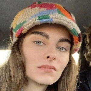 Estella Brons, 30 (模特)