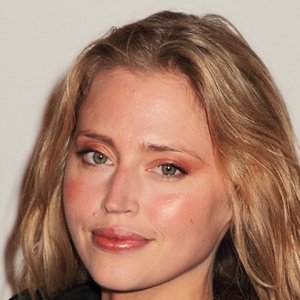 Estella Warren, 46 (电影女演员)