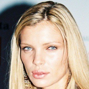 Esther Cañadas, 47 (Модель)