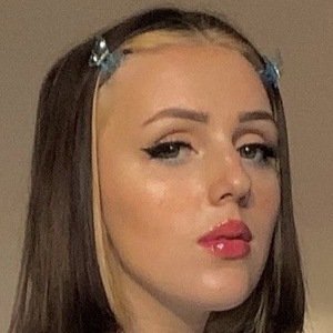 Esther Luxey, 24 (TikTok Star)