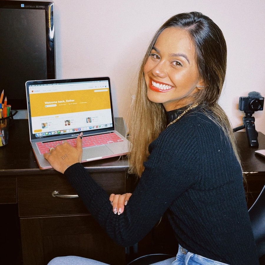 Esther Melo, 25 (Instagram Star)