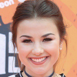 Esther Zynn, 22 (TV-actrice)