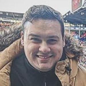 Estrimo TDJ, 33 (Star di YouTube)