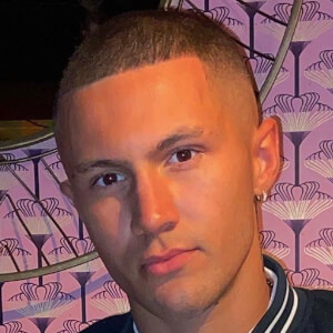 Ethan Aveiro, 25 (Reality-ster)