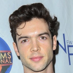 Ethan Peck image 4