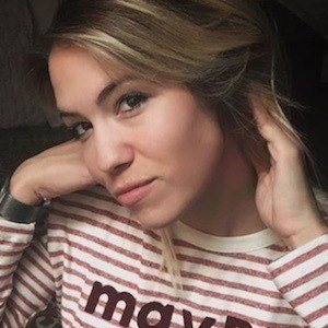 Eva Claire, 40 (Pilot)