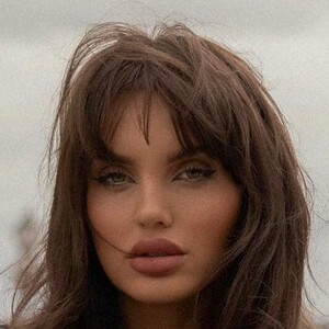 Eva Fleurose image 2