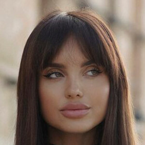 Eva Fleurose image 7