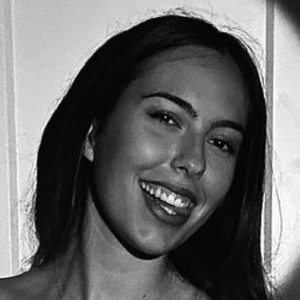 Eva Monzon, 23 (TikTok明星)