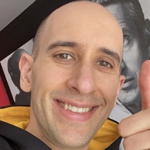 Evan Carmichael image 2