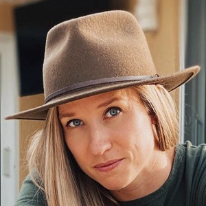 Evan Childs, 35 (Instagram Star)