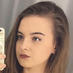 Eve Bennett, 25 (YouTube Star)