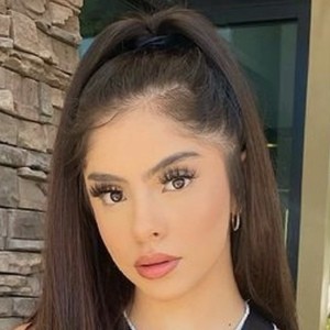 Evelyn Ortiz, 21 (Instagram明星)