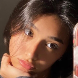 Evie Cruz, 19 (TikTok Star)